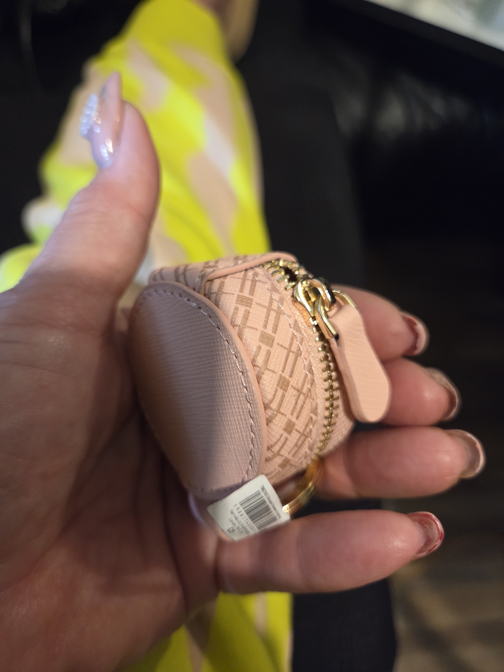 Harrods Blush Pink Leatherette Round Key & Card Holder with Gold Hardware - Picture 5 of 8